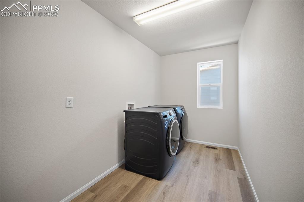 Image 26 of 44: Laundry