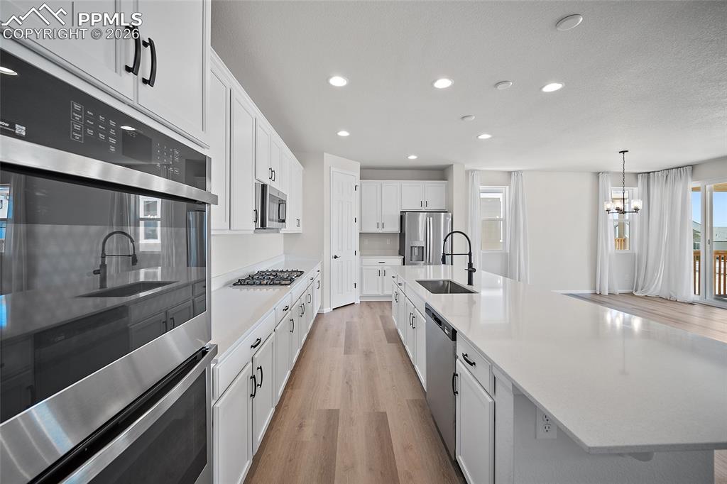 Image 5 of 44: Kitchen