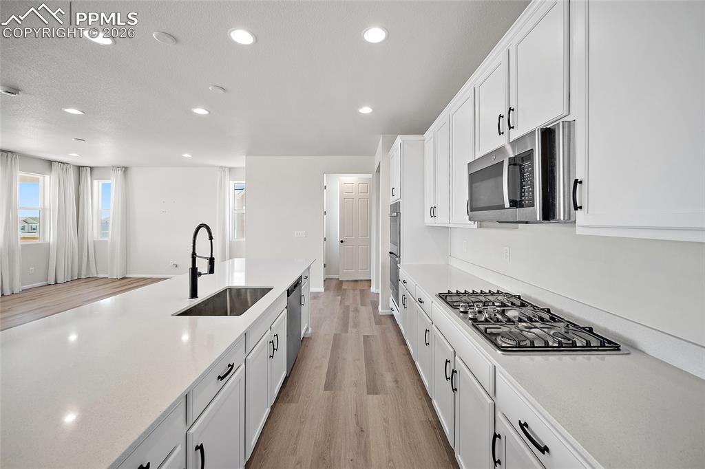 Image 8 of 44: Kitchen