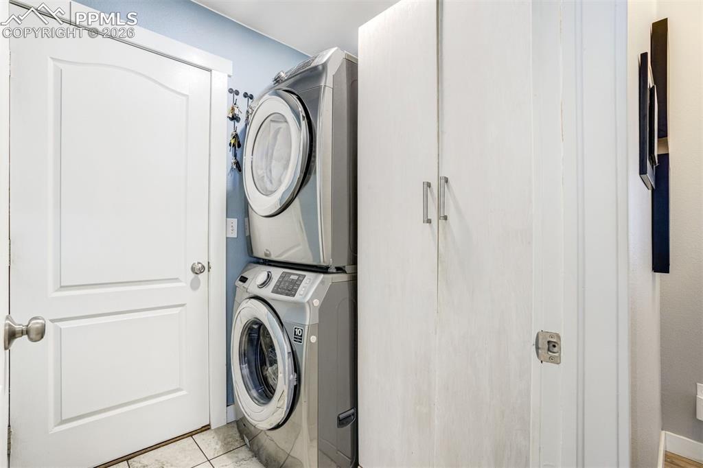 Image 32 of 49: Laundry