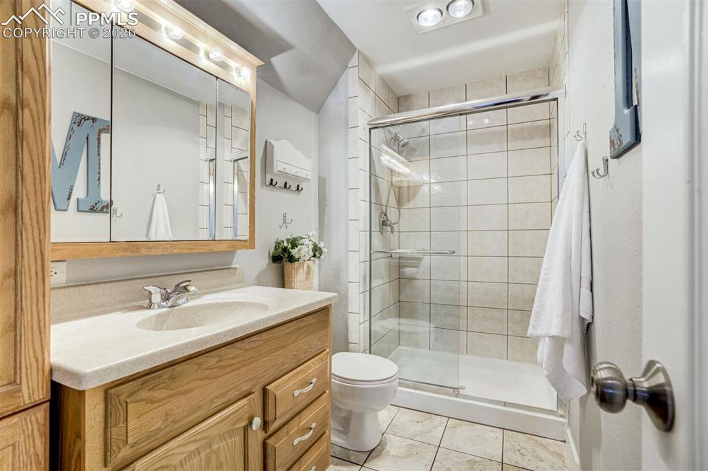 Image 41 of 49: Bathroom