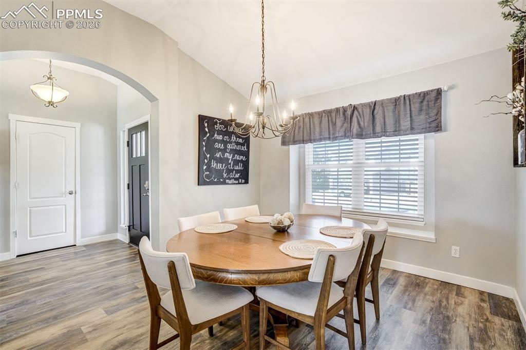 Image 8 of 49: Dining Area