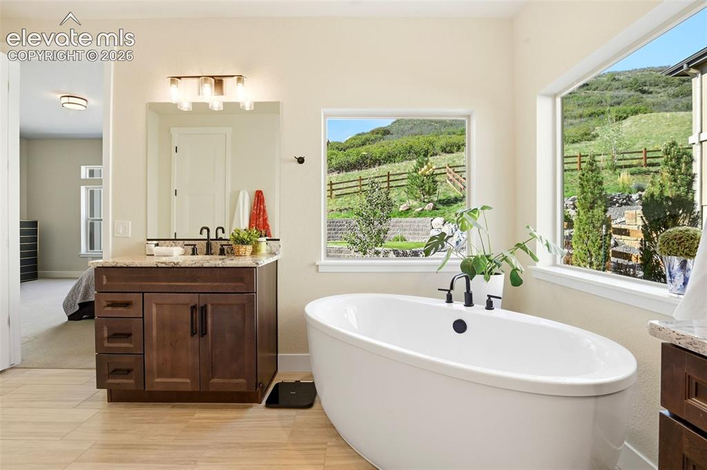 Image 9 of 46: Bathroom