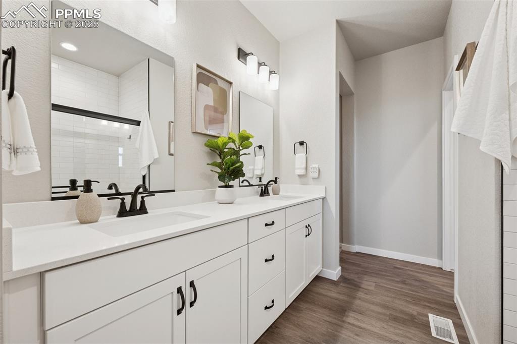 Image 16 of 35: Master Bathroom