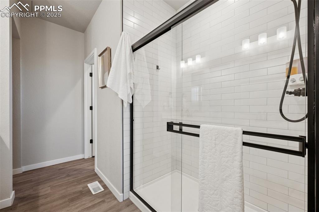 Image 17 of 35: Master Bathroom