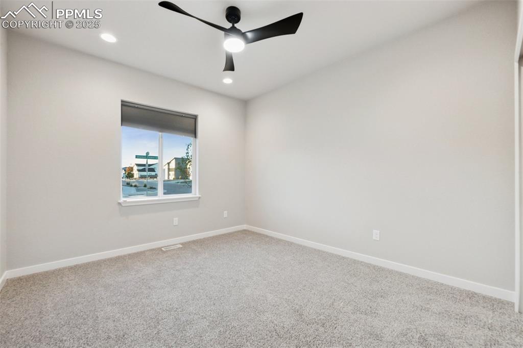 Image 24 of 35: Bedroom