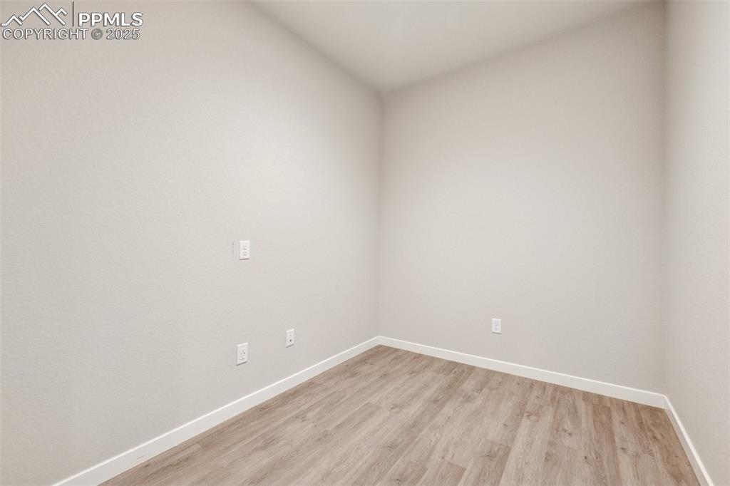 Image 29 of 35: Flex room could have multiple uses