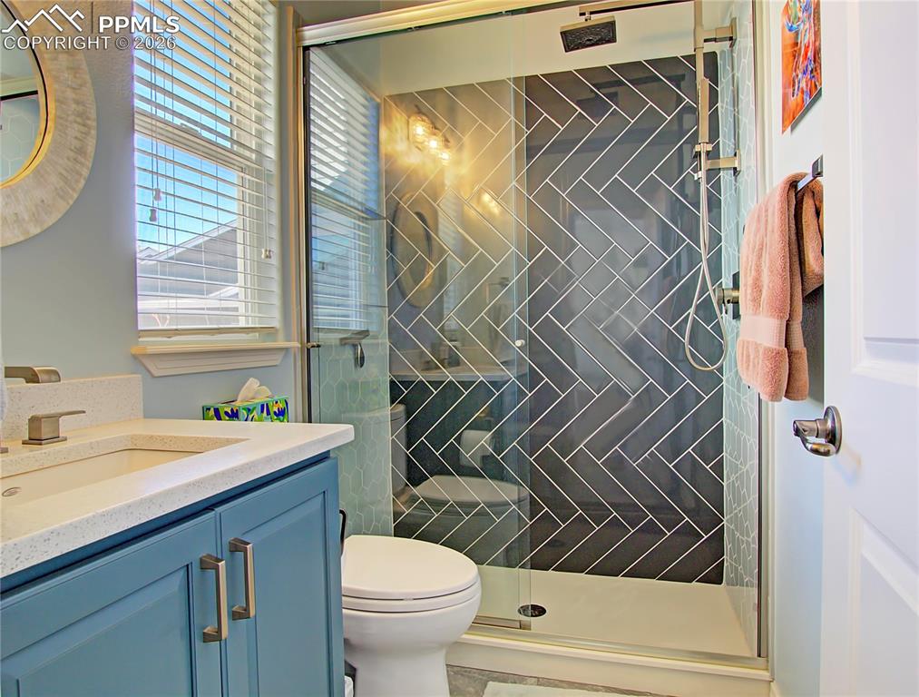 Image 22 of 43: Bathroom