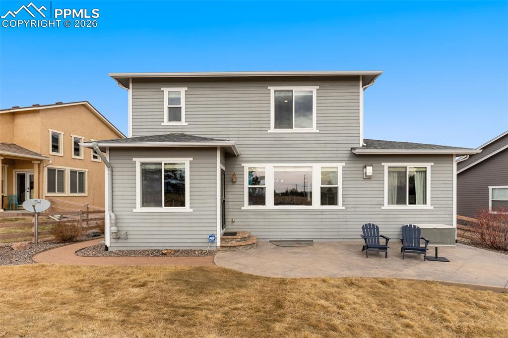 Image 46 of 46: Back of Structure