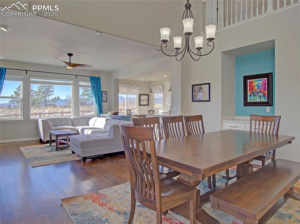 Image 8 of 43: Dining Area