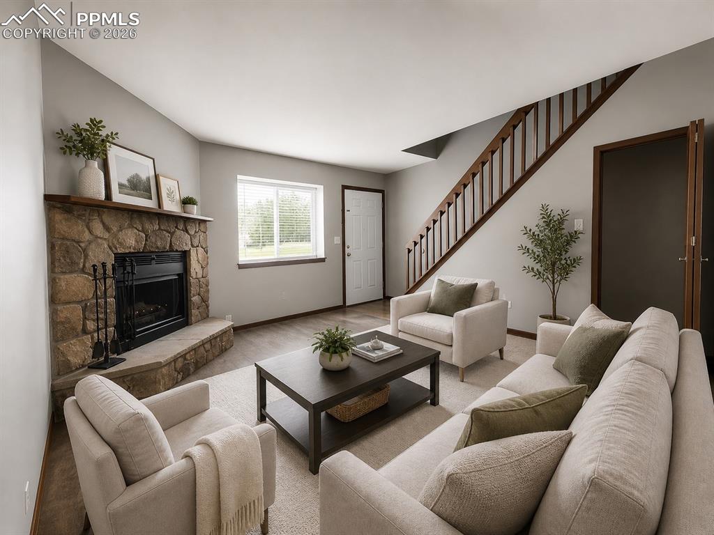 Image 2 of 10: Living Room