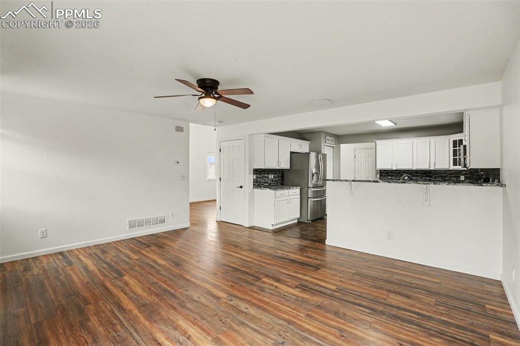 Image 9 of 32: Living Room