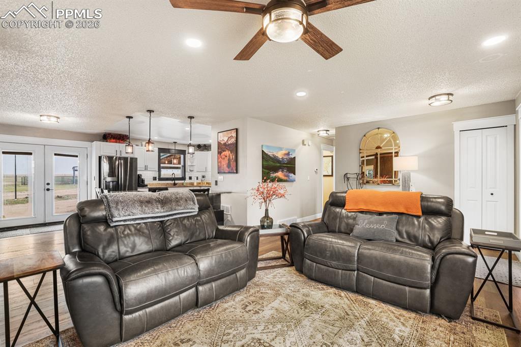 Image 10 of 50: Living Room