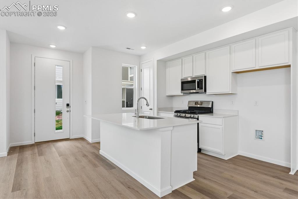 Image 3 of 20: No Description Available