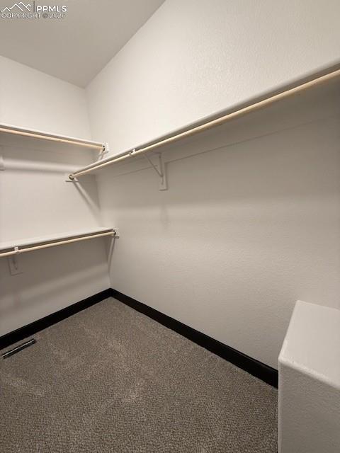 Image 12 of 26: Closet