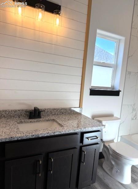 Image 3 of 26: Bathroom