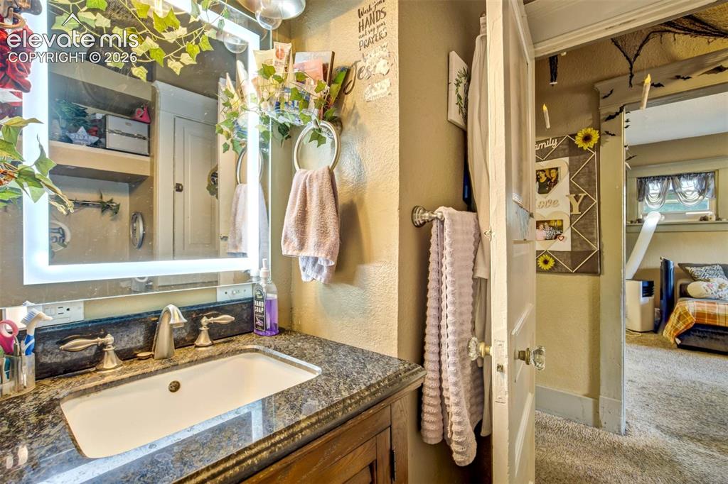 Image 13 of 37: Bathroom