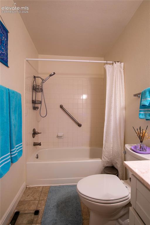 Image 6 of 22: Bathroom
