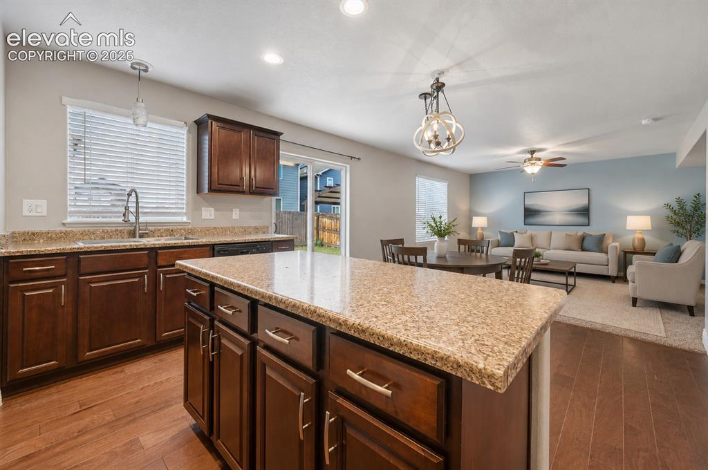 Image 6 of 17: Kitchen