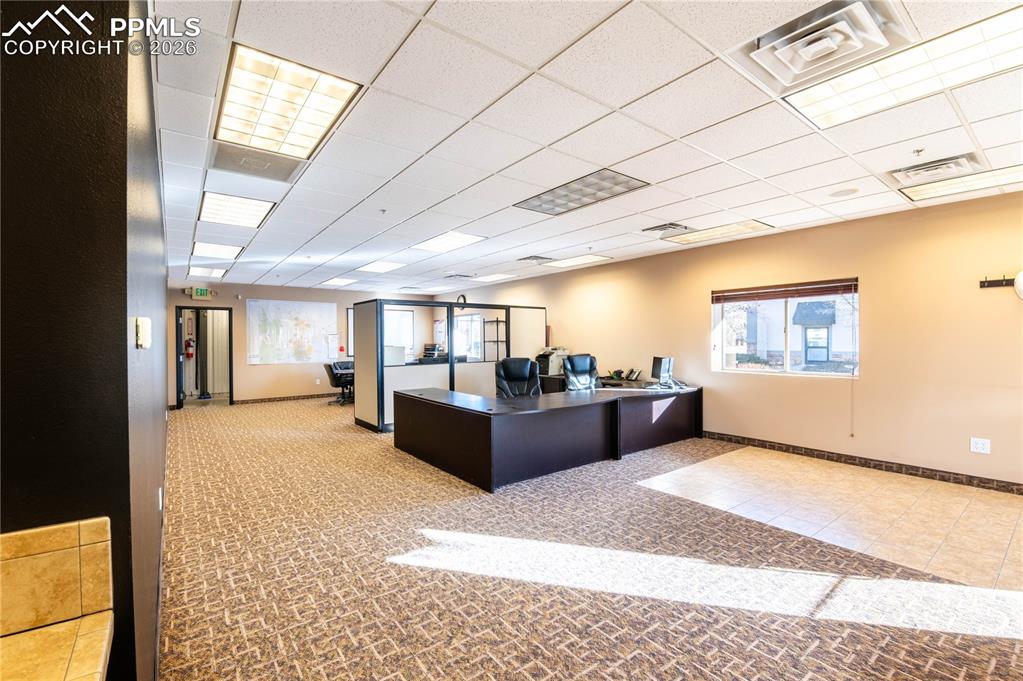 Image 14 of 24: Office