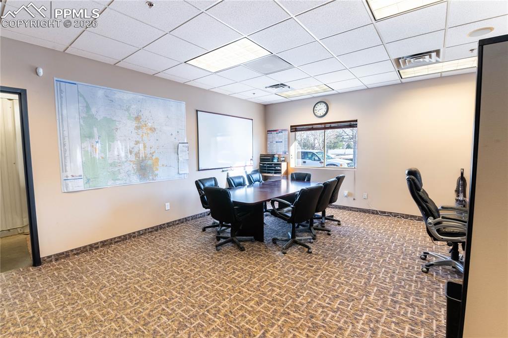 Image 15 of 24: Office