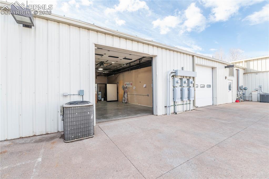 Image 23 of 24: Back of Structure