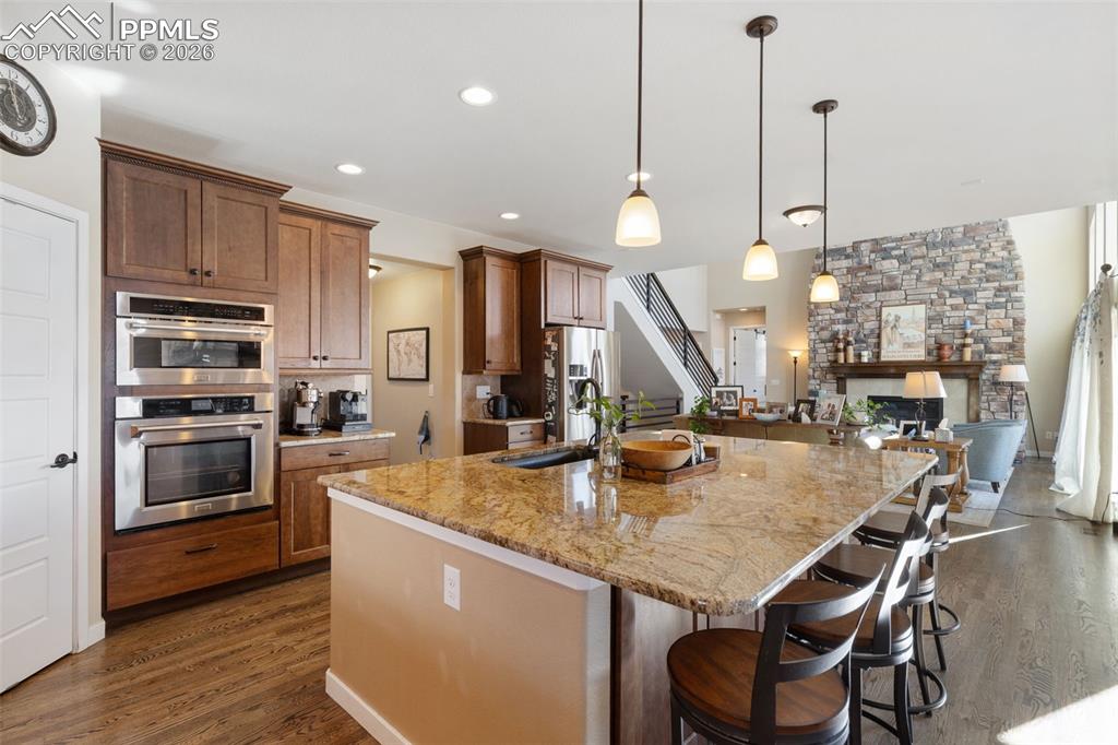 Image 11 of 50: Kitchen