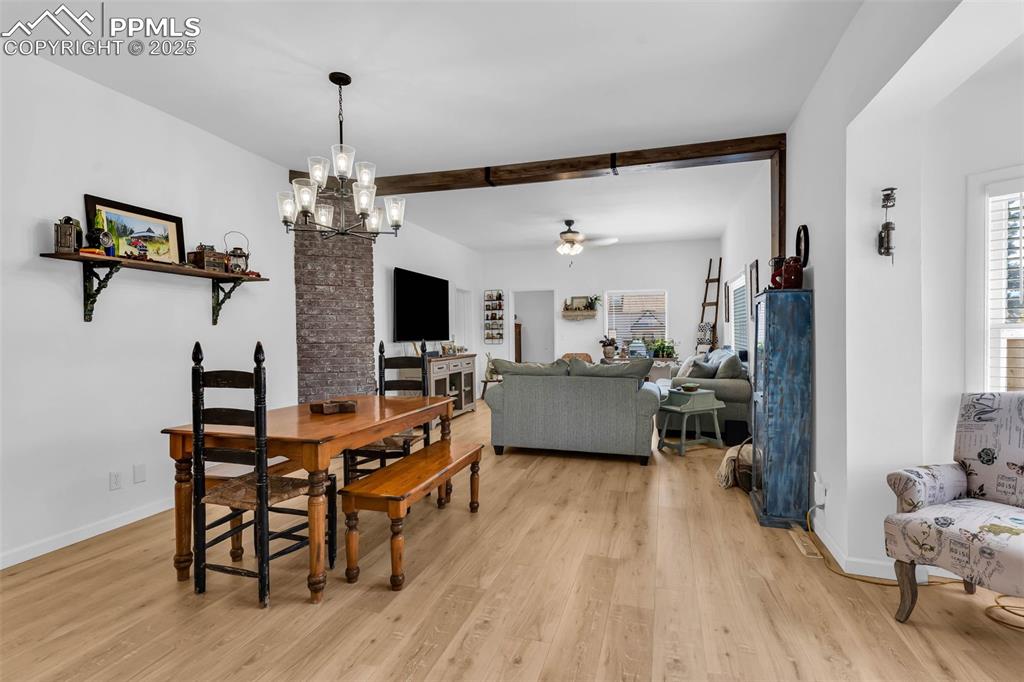 Image 10 of 46: Dining Area