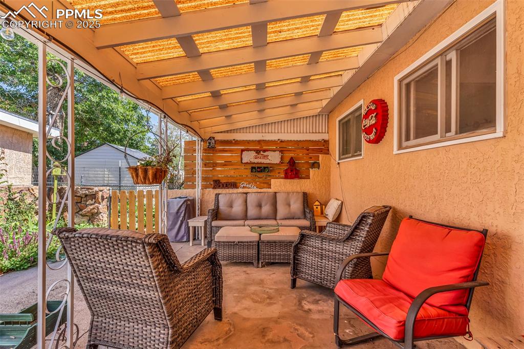 Image 43 of 46: Patio