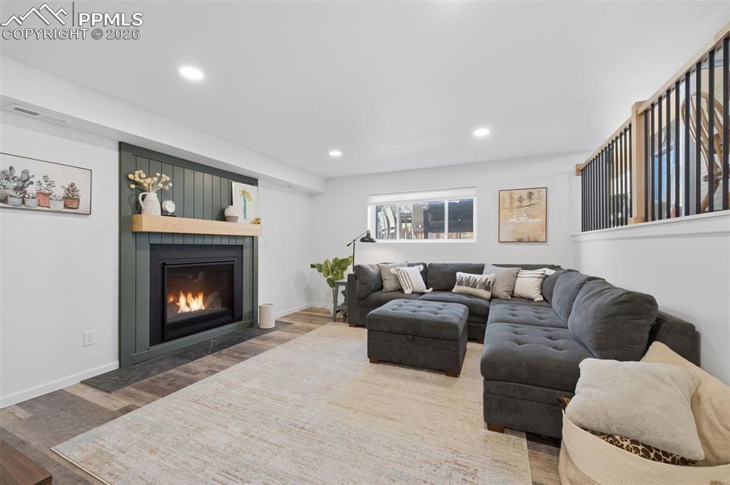 Image 19 of 42: Family Room