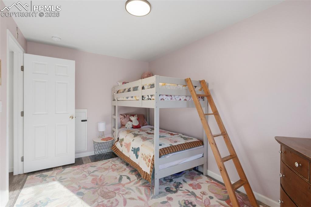 Image 26 of 42: Bedroom