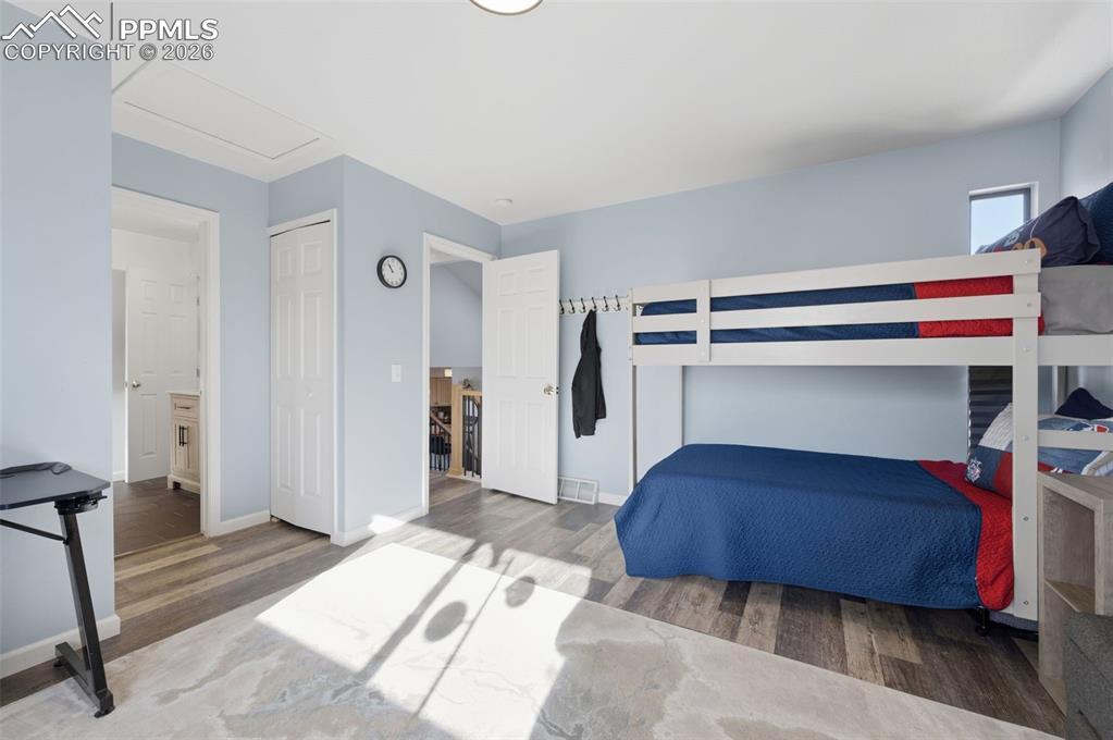 Image 34 of 42: Bedroom