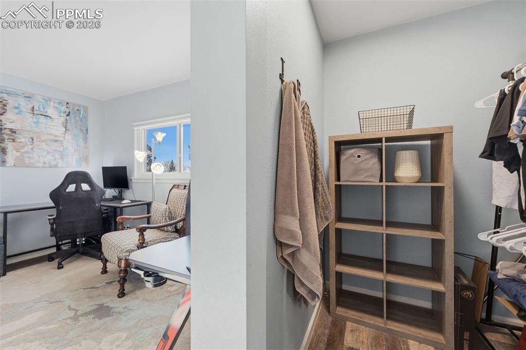 Image 35 of 42: Bedroom