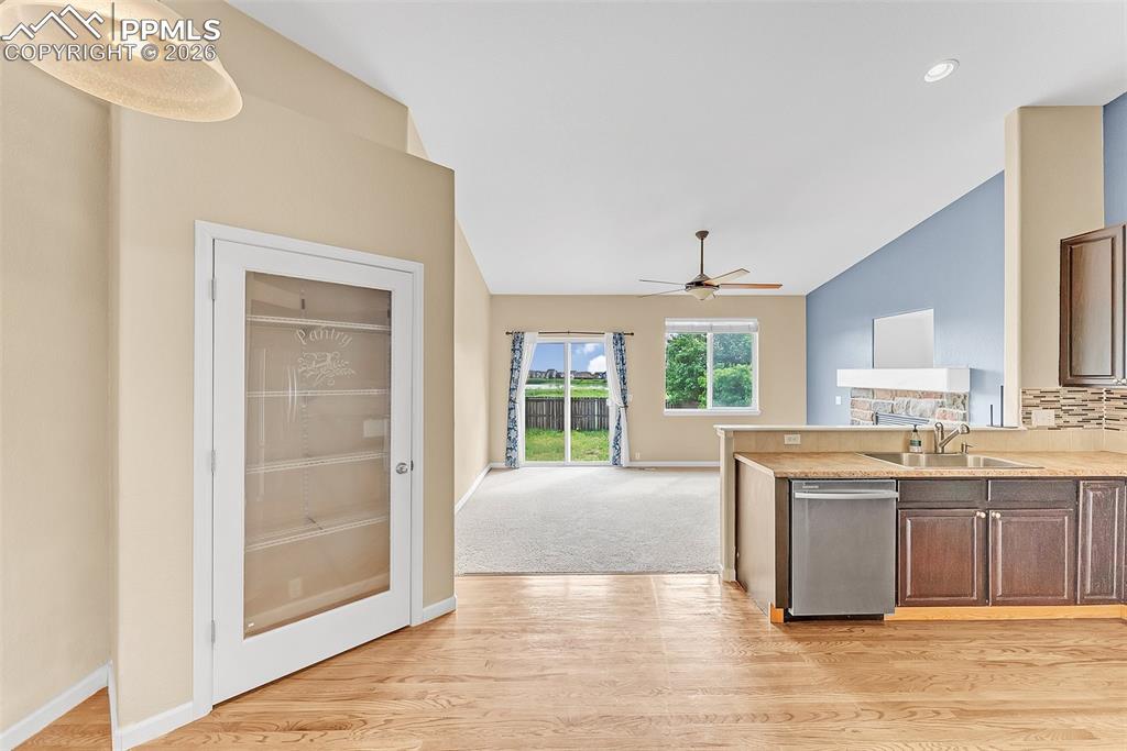 Image 11 of 39: Kitchen