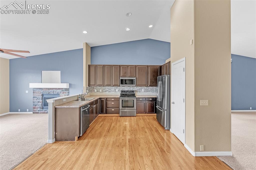 Image 8 of 39: Kitchen