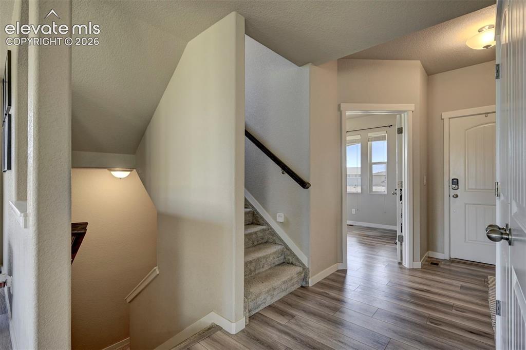 Image 10 of 50: Hallway