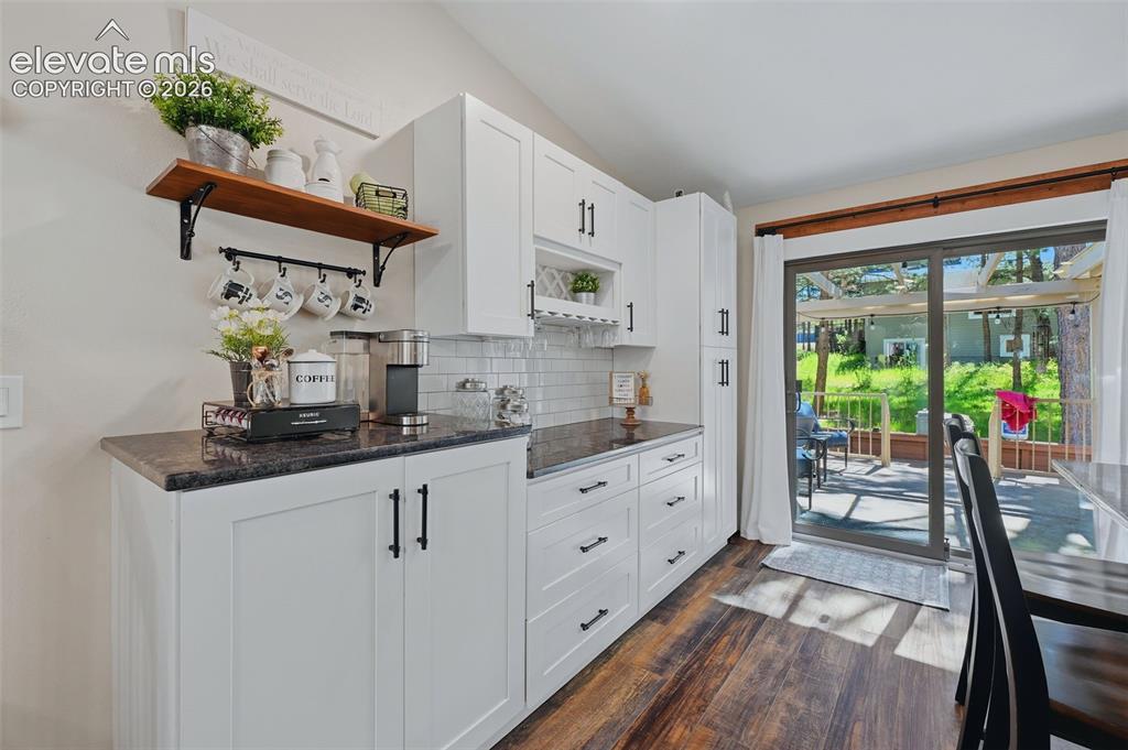Image 10 of 34: Kitchen