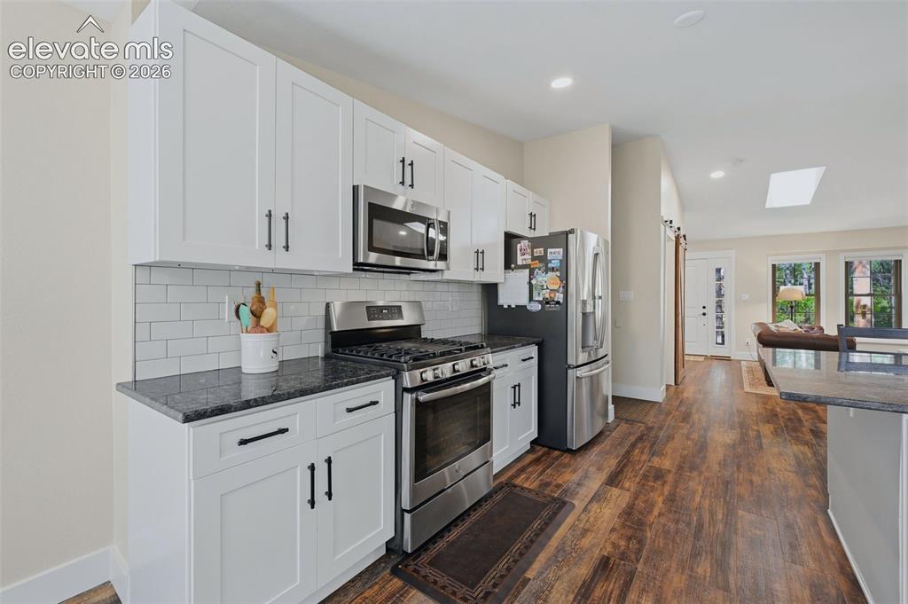 Image 11 of 34: Kitchen