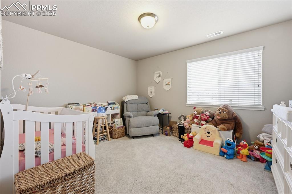 Image 15 of 30: Bedroom