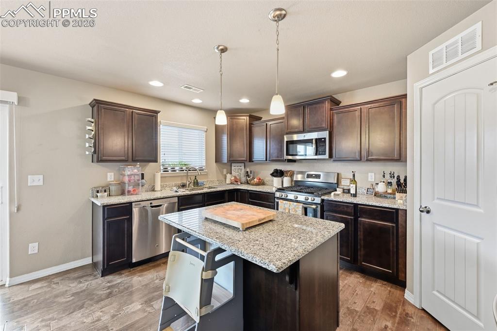 Image 4 of 30: Kitchen