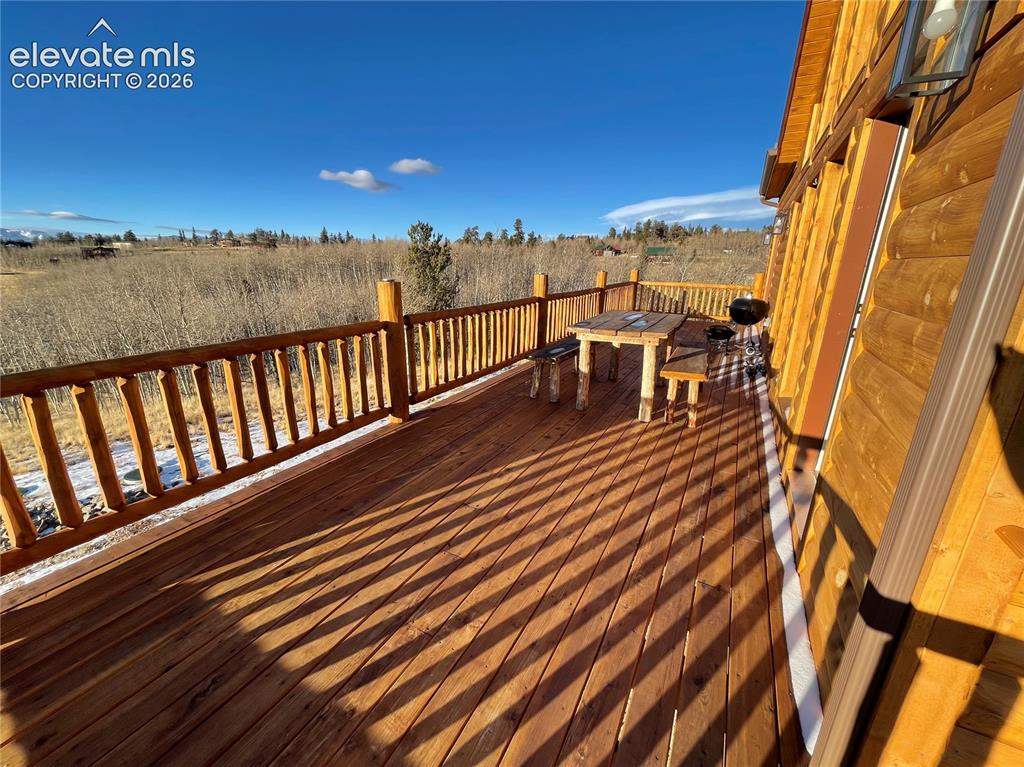 Image 4 of 34: Deck