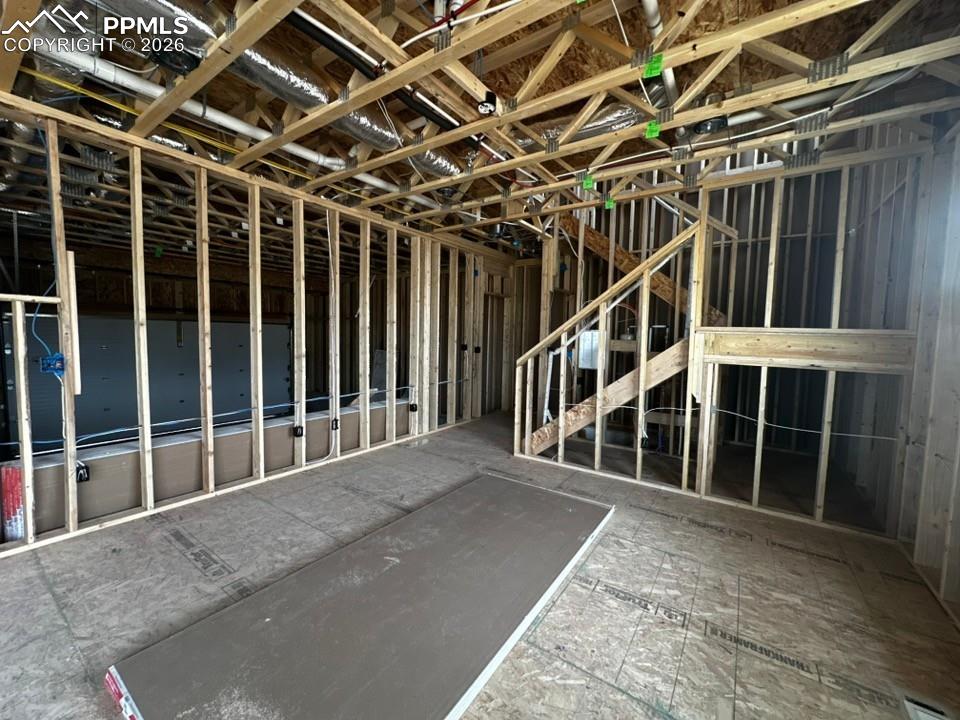 Image 16 of 27: Living Room