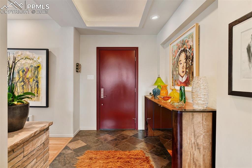 Image 11 of 44: Entry