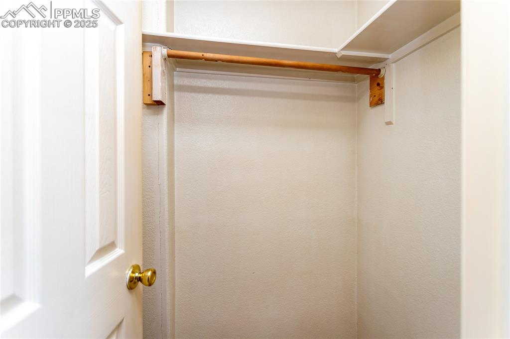 Image 23 of 48: Closet