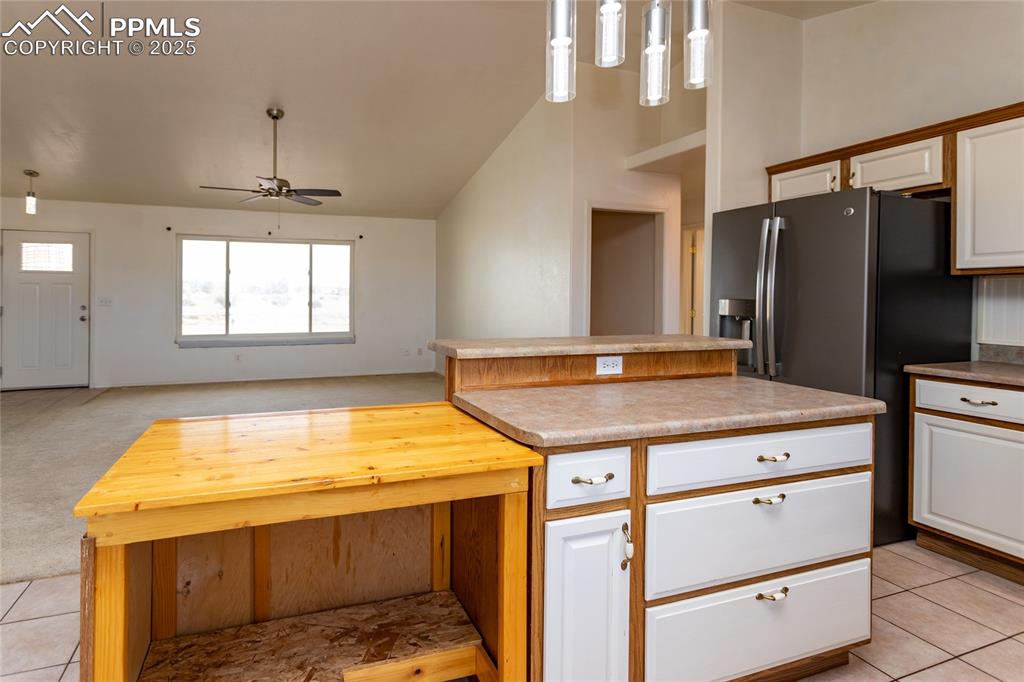 Image 4 of 48: Kitchen