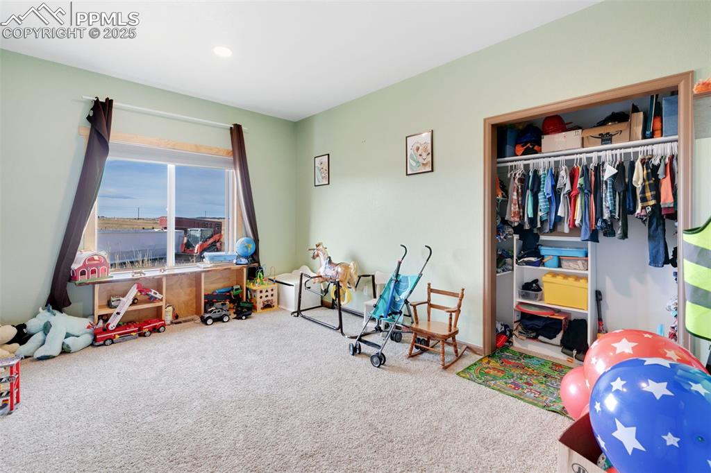 Image 22 of 41: Bedroom