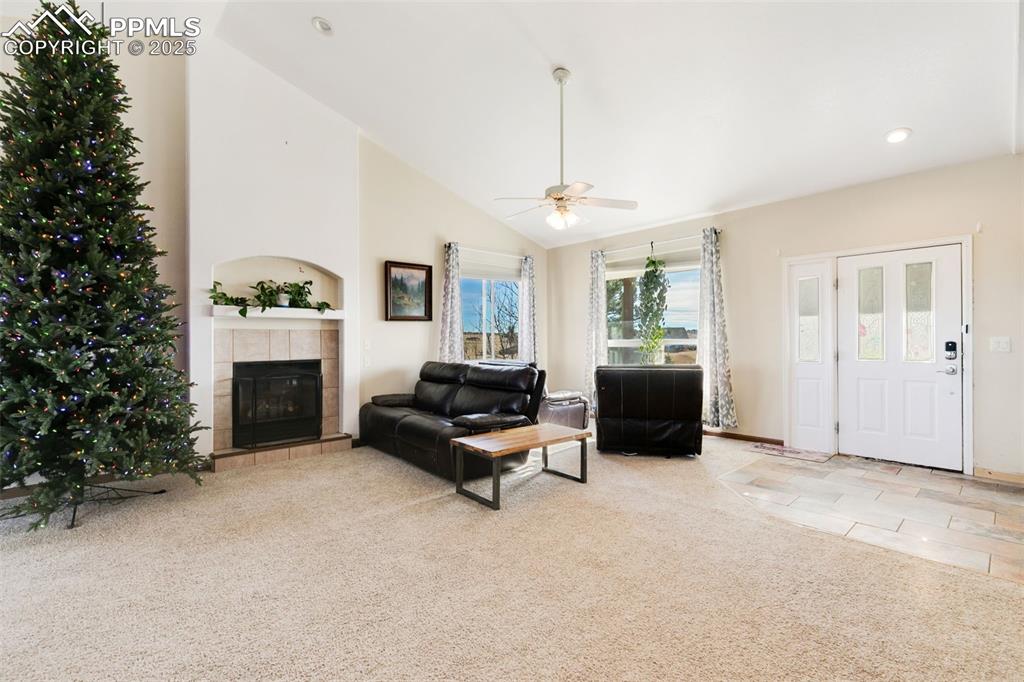 Image 3 of 41: Living Room