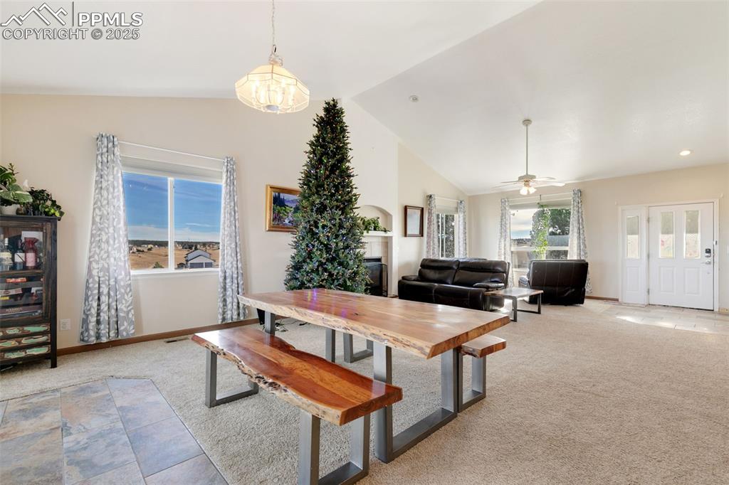 Image 6 of 41: Dining Area