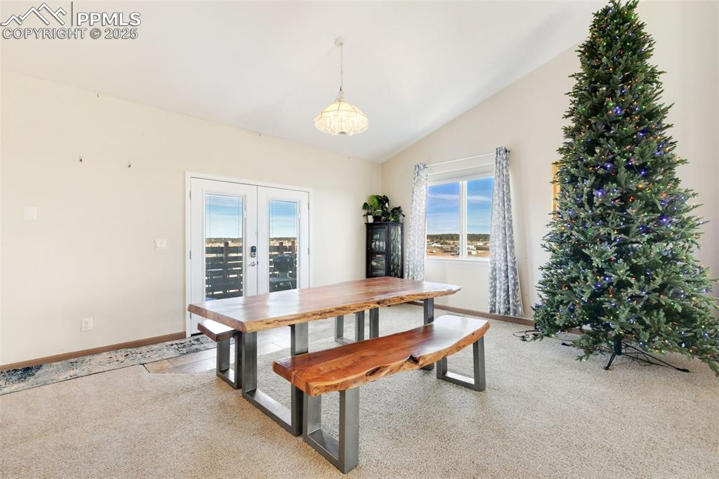 Image 7 of 41: Dining Area