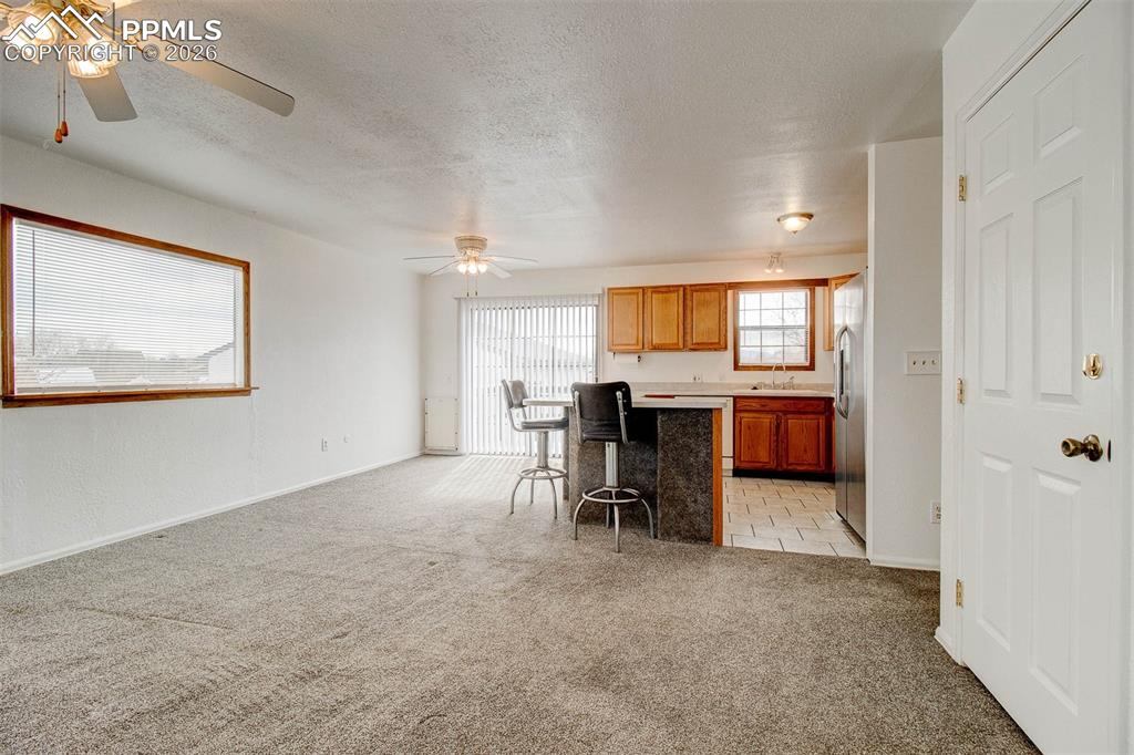 Image 26 of 46: Kitchen